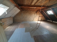 Dachboden ausbaufähig.jpg